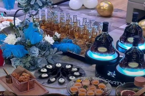 渭南不收-KTV娱乐场所招聘，包房酒水促销员期待您的加入​